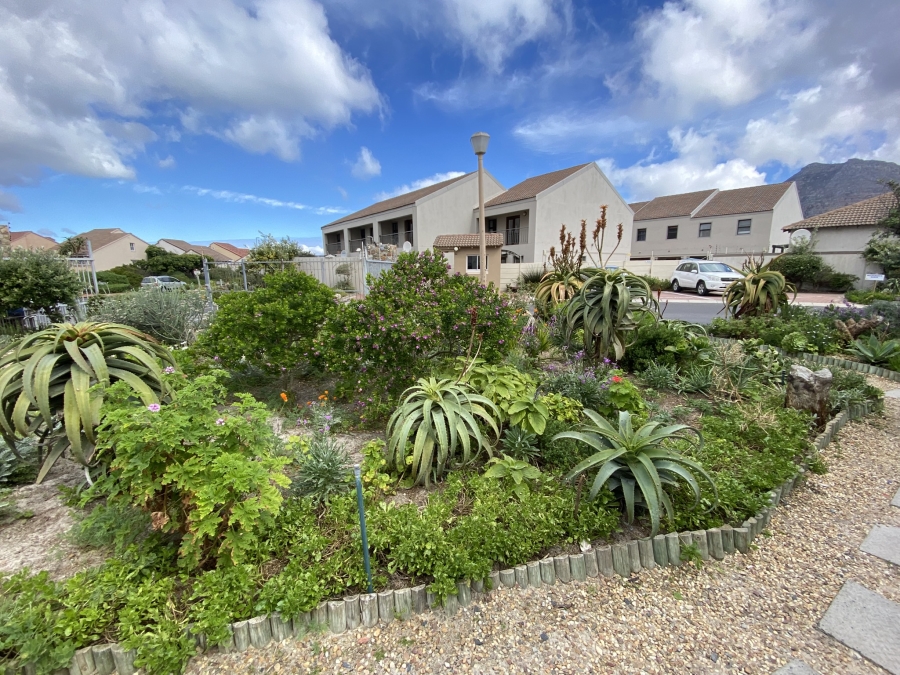 2 Bedroom Property for Sale in Capricorn Western Cape